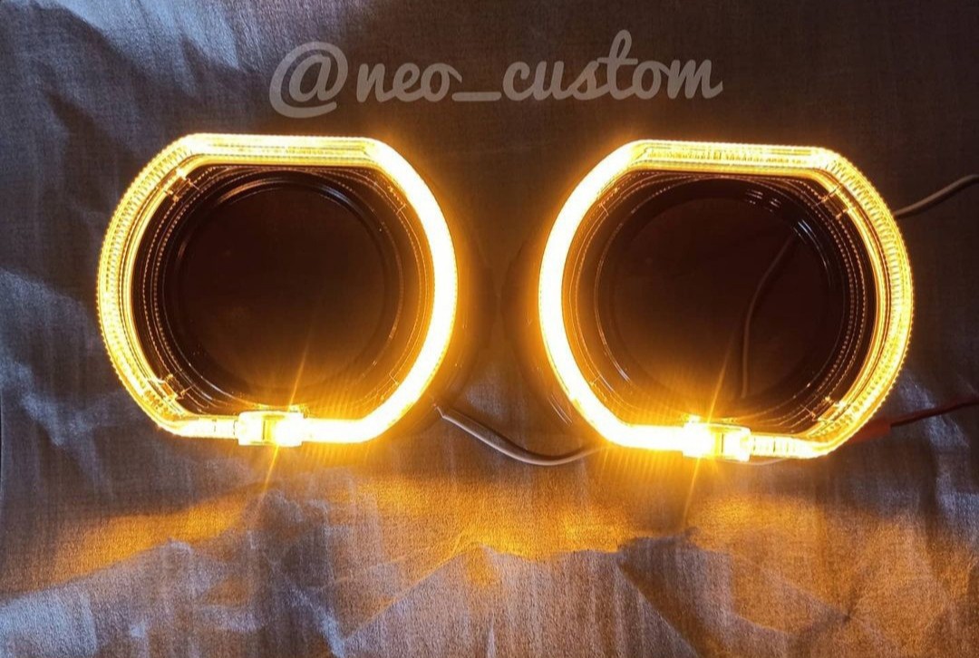 Black Bmw Shroud with Indicator